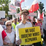 Oskar Szafarowicz reaguje na ataki hejterskie. Zapowiedział pozwy!