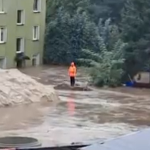 Szokujący głos powodzianina: Przyjechał Tusk, porobili zdjęcia i … wszystkie służby odjechały!