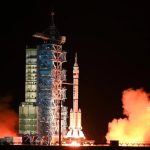 Wystartował statek kosmiczny Shenzhou-19 z trzyosobową załogą na pokładzie